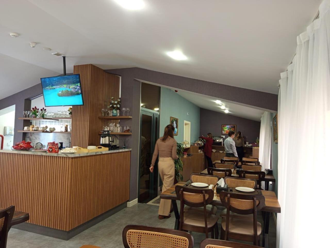 Royal Meridien Hotel Баку Екстер'єр фото