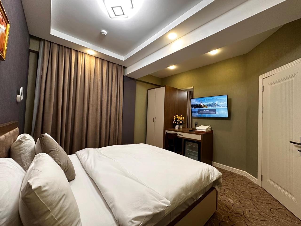 Royal Meridien Hotel Баку Екстер'єр фото
